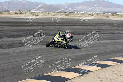 media/Jan-16-2026-CVMA Friday Practice (Fri) [[6f2bf47531]]/5-Racer 4-Trackday1/Session 2 (Bowl)/